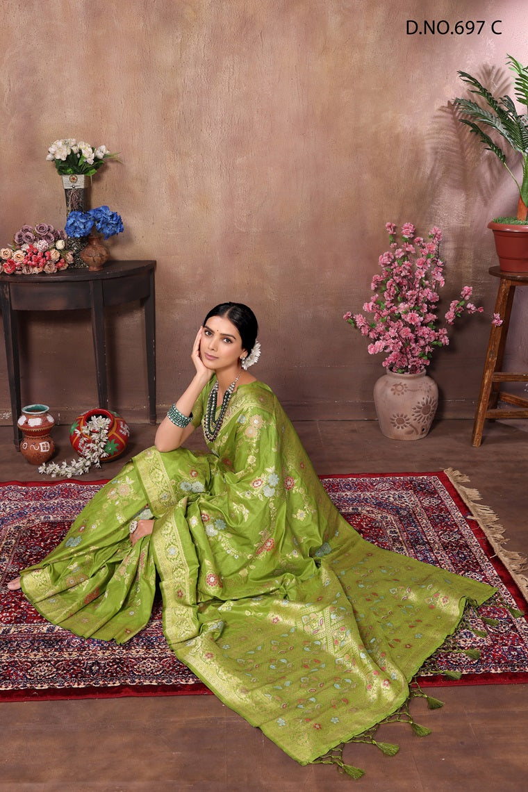 PURE DOLA SILK JAQURAD WEAVING PARROT COLOR  SAREE WITH RICH ZARI RESHAM PALLU WITH FANCY TASEELS