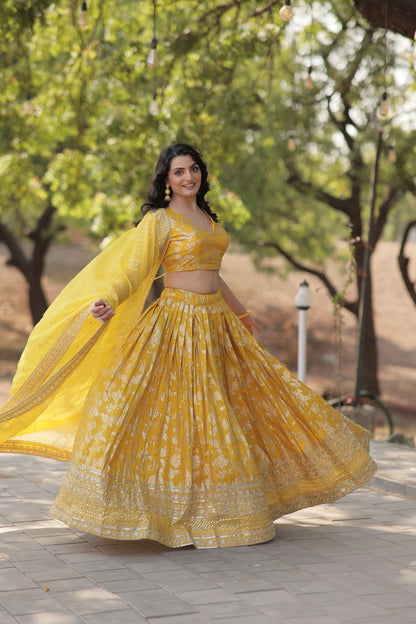 LAMOUNT BOLLYWOOD DESIGNER LEHENGA CHOLI